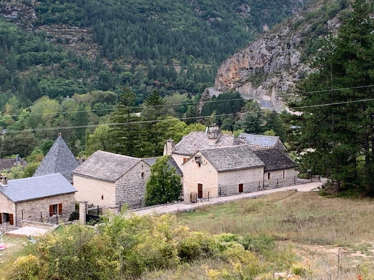 La Voutee 5 Epis Avec Bain Finlandais Prive Au Manoir Du Charme Gorges Du Tarn Bed & Breakfast Quezac  Luaran gambar
