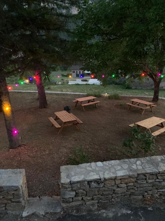 La Voutee 5 Epis Avec Bain Finlandais Prive Au Manoir Du Charme Gorges Du Tarn Bed & Breakfast Quezac  Luaran gambar