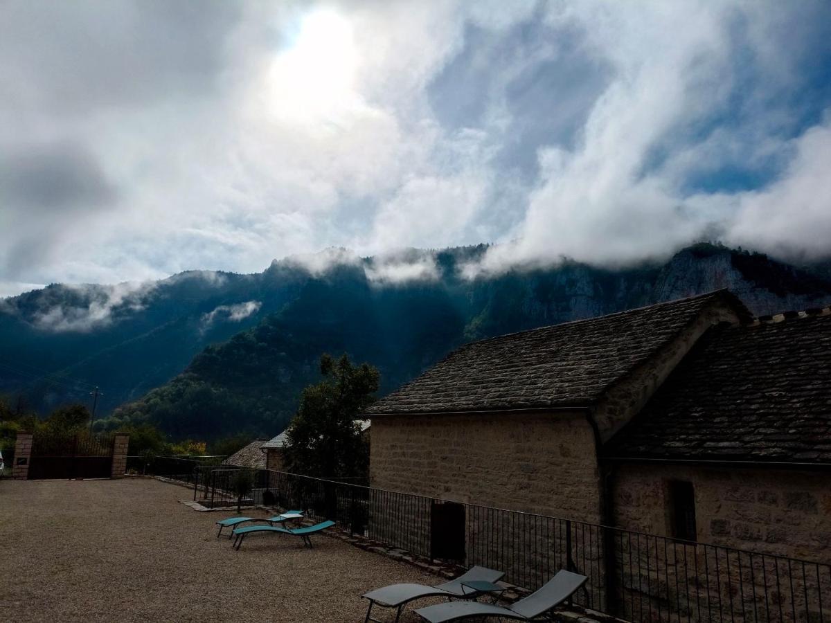 La Voutee 5 Epis Avec Bain Finlandais Prive Au Manoir Du Charme Gorges Du Tarn Bed & Breakfast Quezac  Luaran gambar
