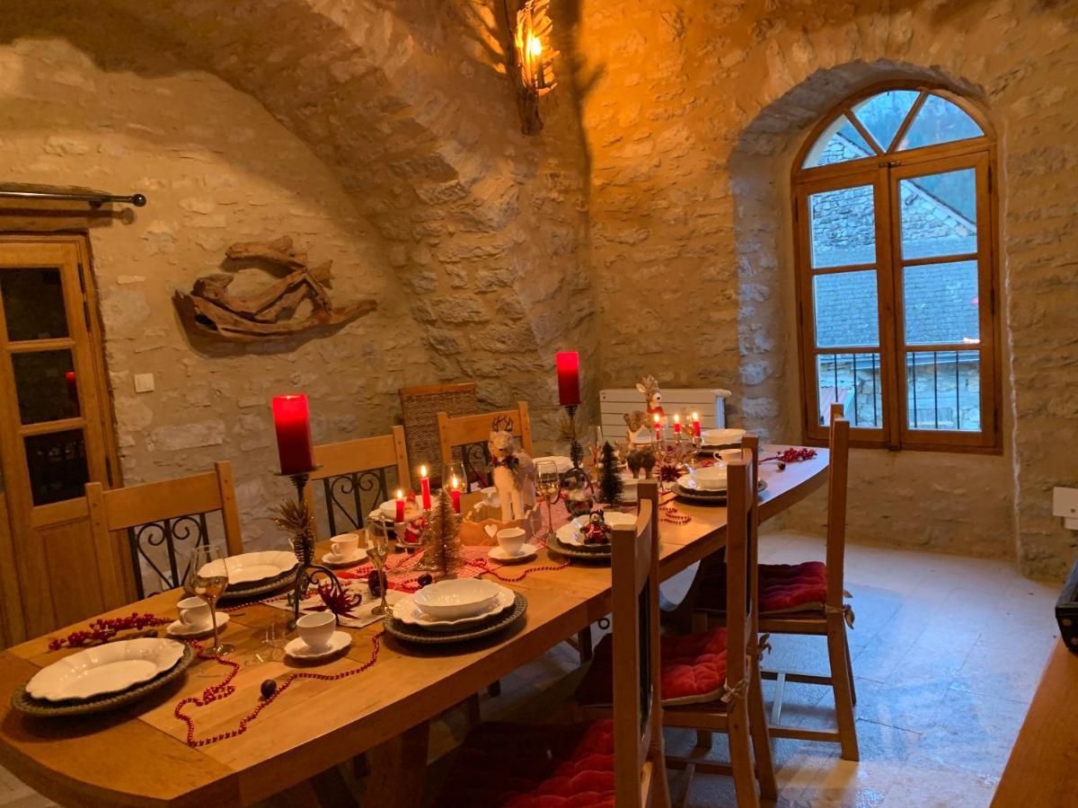La Voutee 5 Epis Avec Bain Finlandais Prive Au Manoir Du Charme Gorges Du Tarn Bed & Breakfast Quezac  Luaran gambar