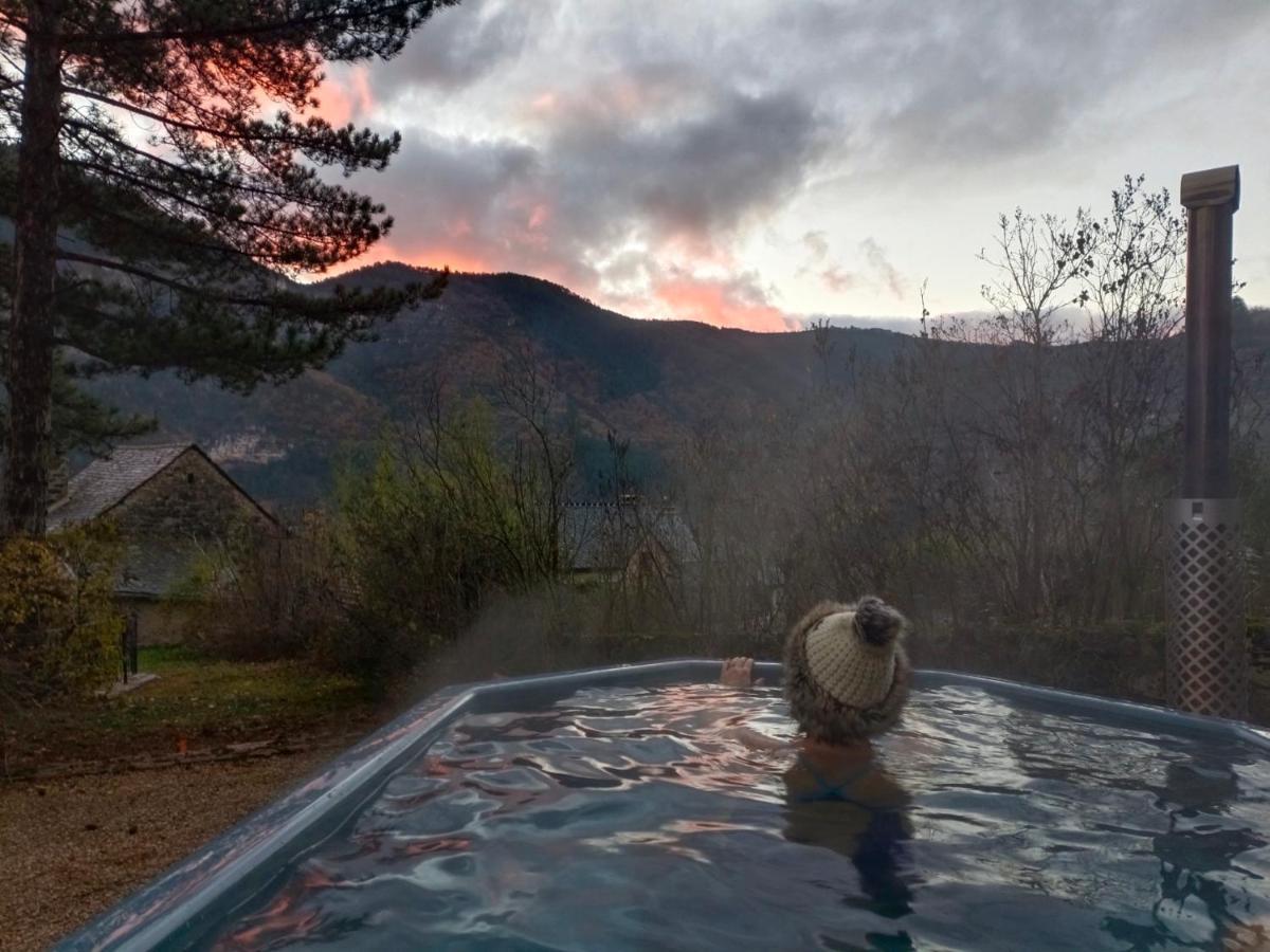 La Voutee 5 Epis Avec Bain Finlandais Prive Au Manoir Du Charme Gorges Du Tarn Bed & Breakfast Quezac  Luaran gambar